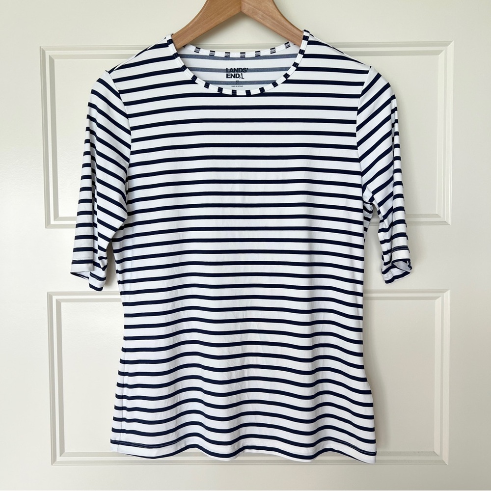 NWOT Lands End Swim Top Rash Guard - XS